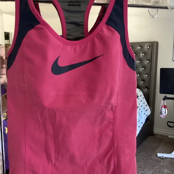 Nike dri-fit bra tank top - Picture 2 of 4